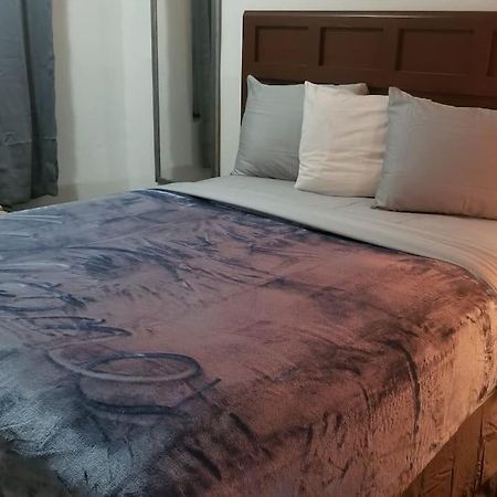 Hotel King Bed Hotel Room 120 Booking 스틸워트 외부 사진